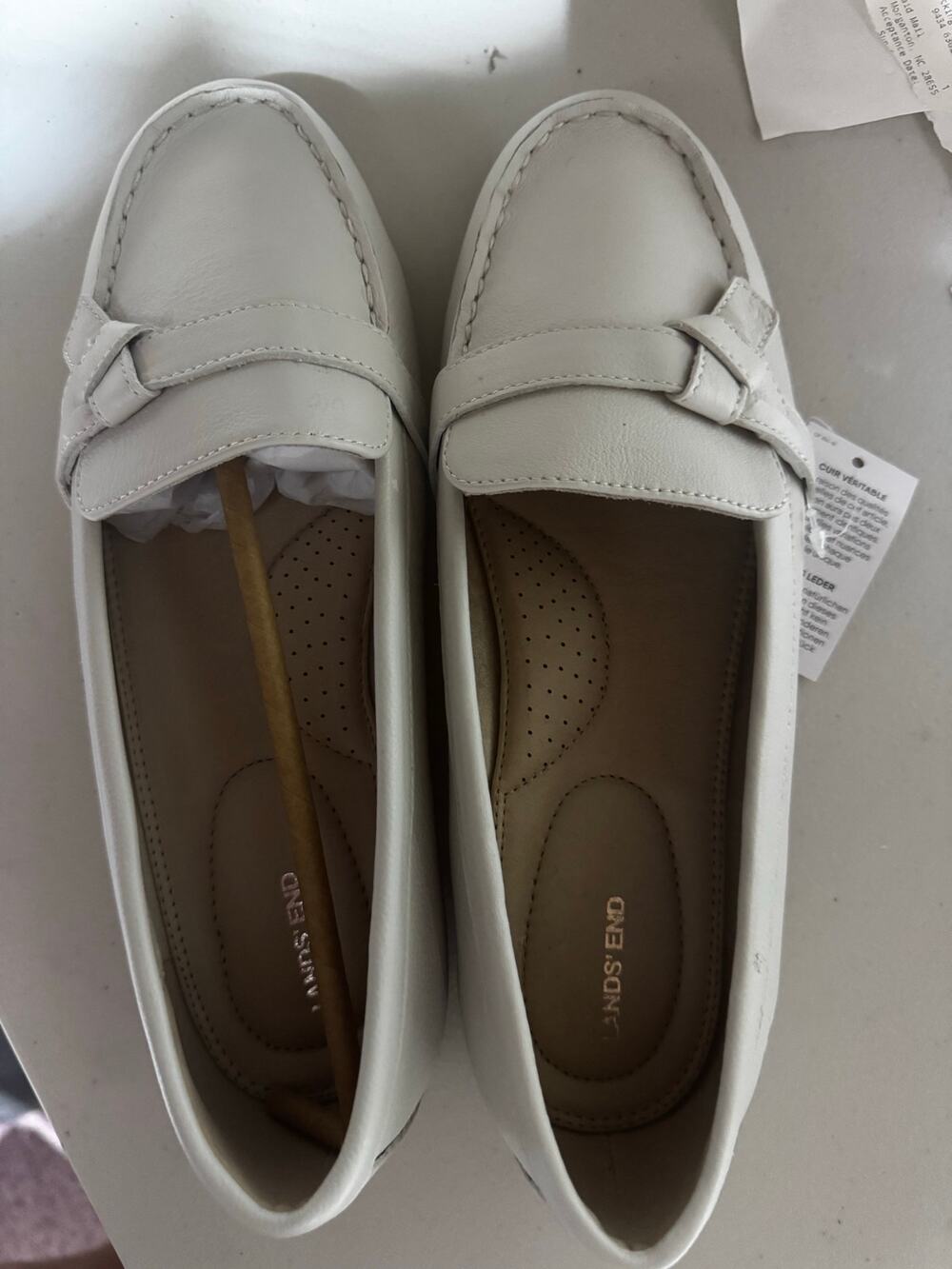 Lands End Off White Cream Leather Slip On Comfort Loafers Flats Shoes Size 10 - Picture 1 of 8